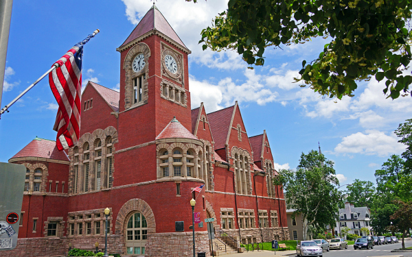 AmherstTownHall600x375