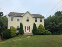 252 Green Ave: 4 Bedroom